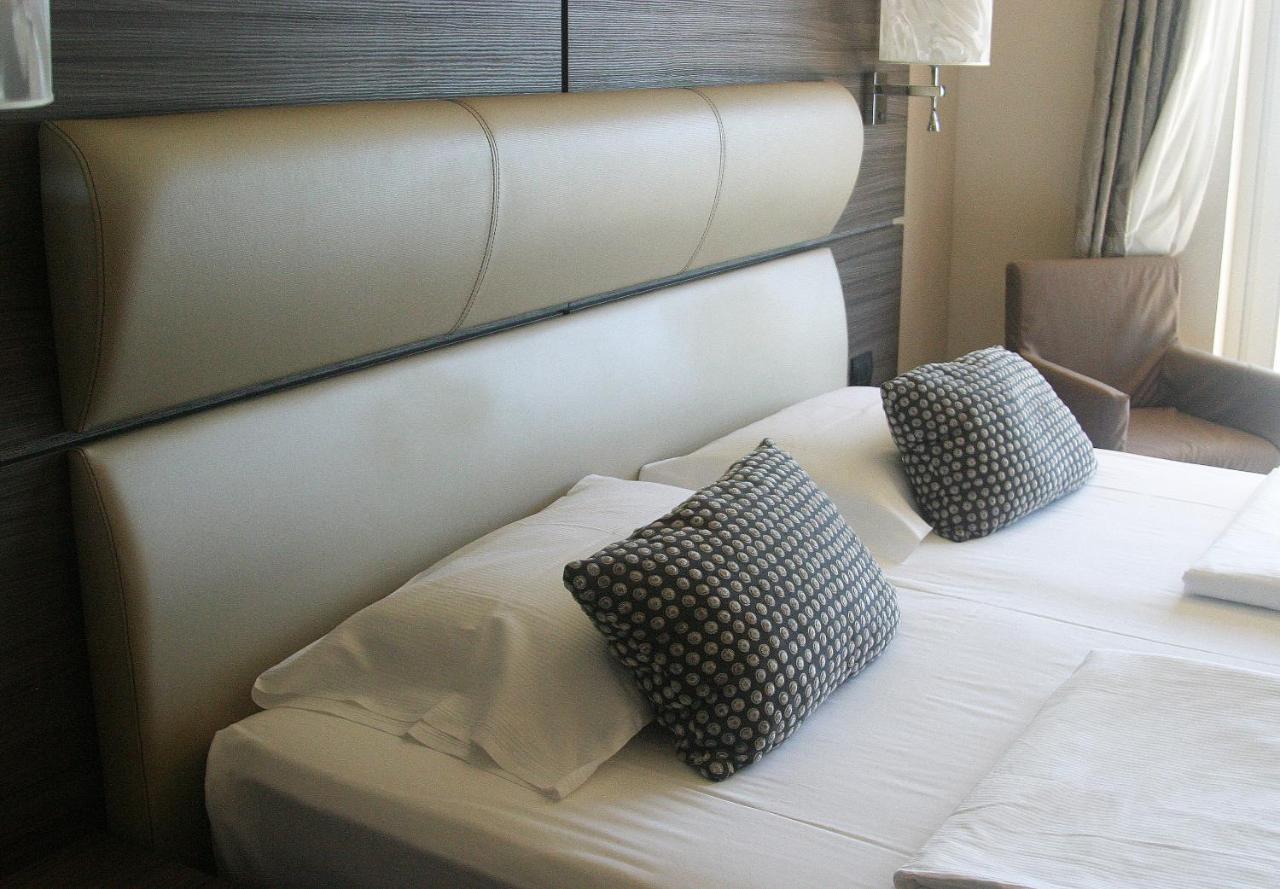 Hotel Galvani ตอร์รีเดลเบนาโก ภายนอก รูปภาพ