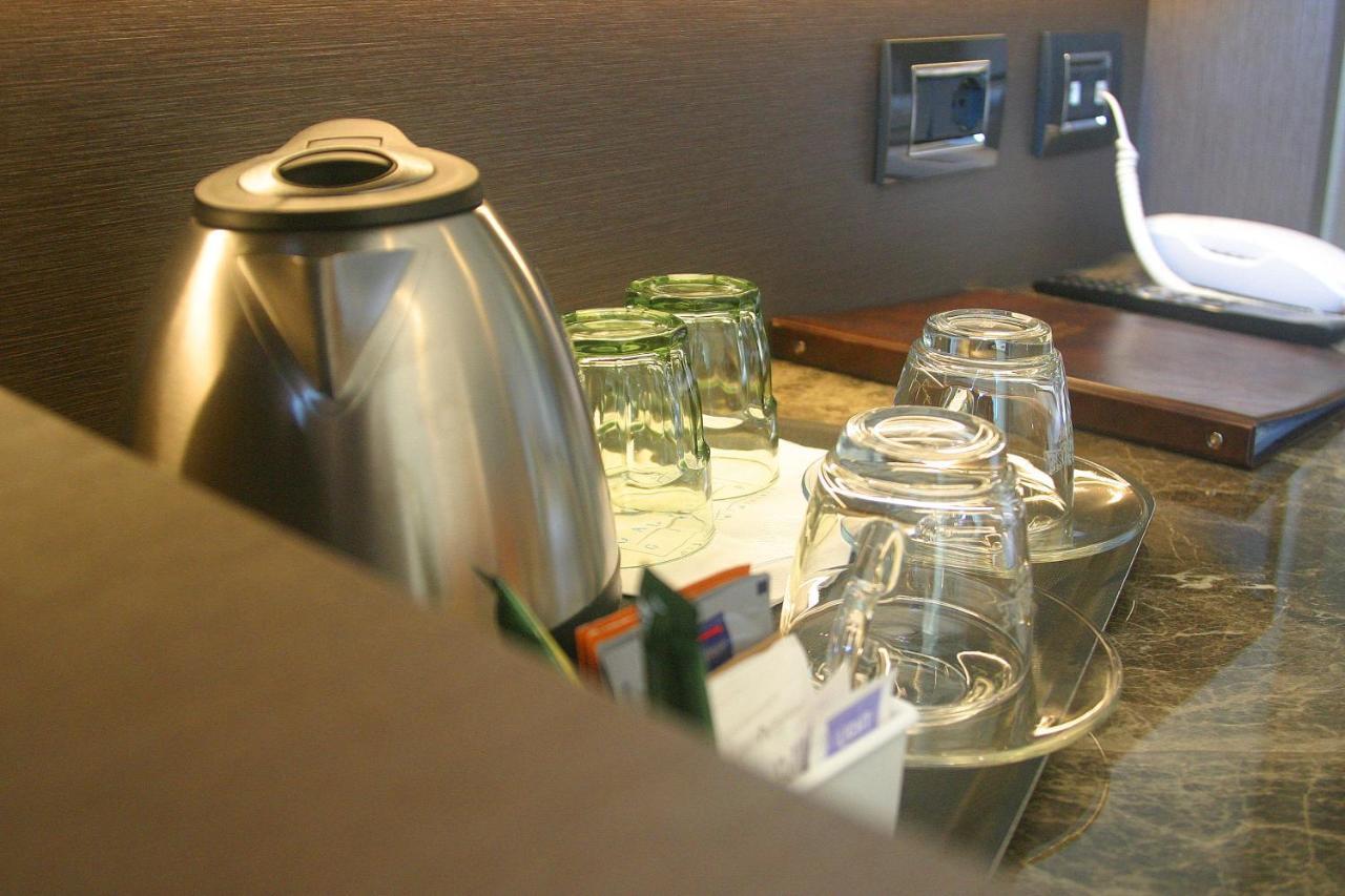 Hotel Galvani ตอร์รีเดลเบนาโก ภายนอก รูปภาพ