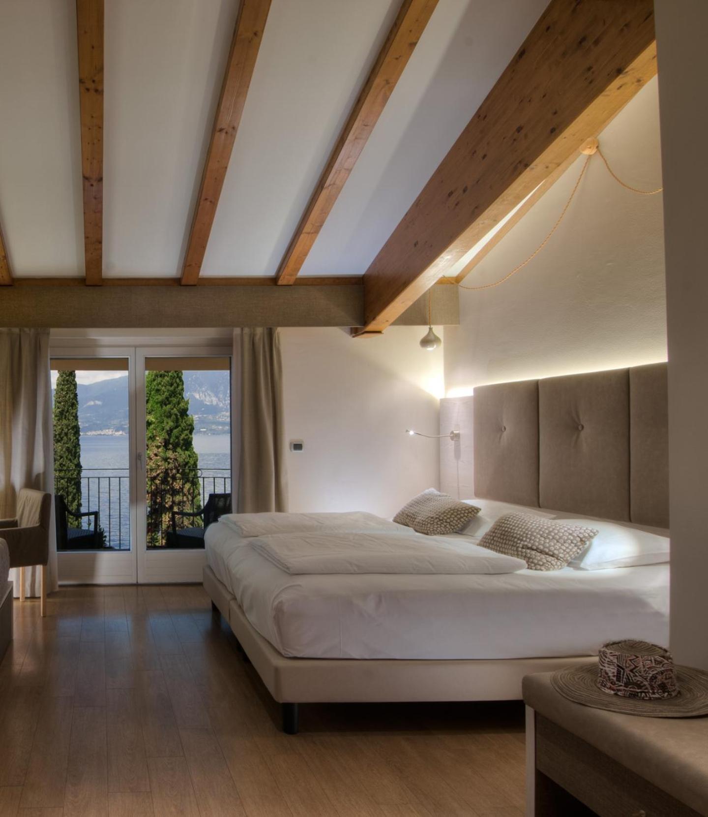 Hotel Galvani ตอร์รีเดลเบนาโก ภายนอก รูปภาพ