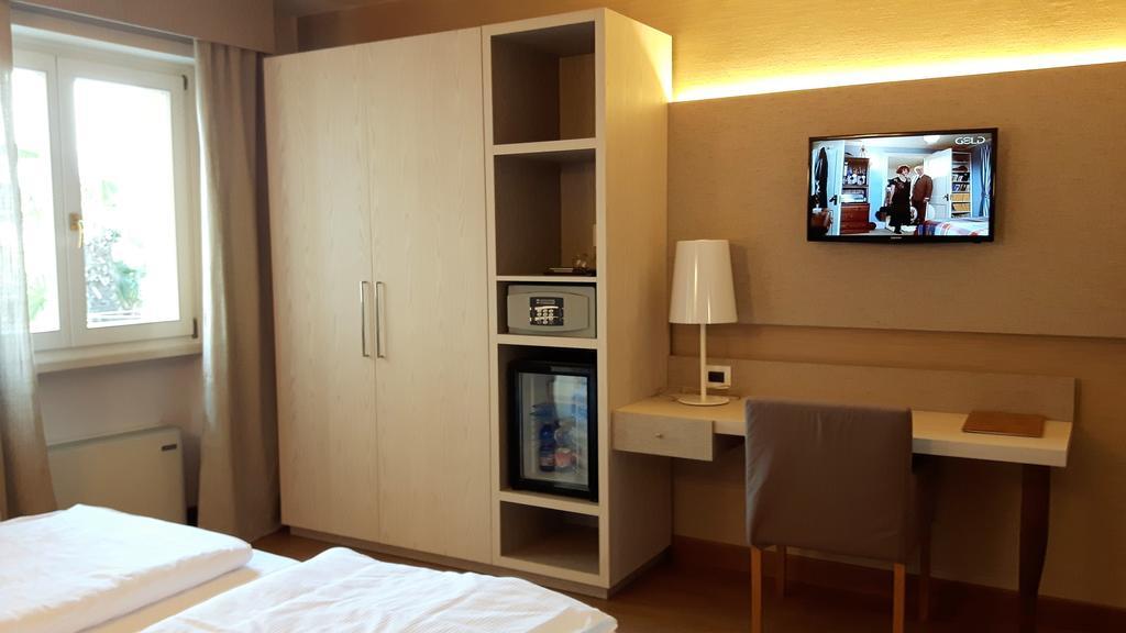Hotel Galvani ตอร์รีเดลเบนาโก ภายนอก รูปภาพ